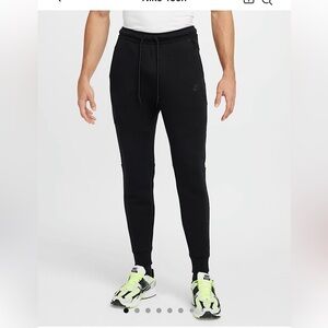 Nike Tech Joggers